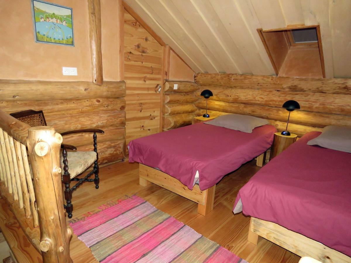 La Cabane De Hans Saint-Martial-de-Gimel Esterno foto